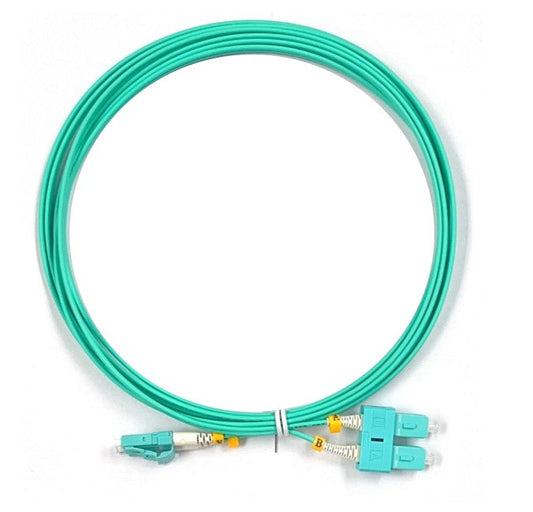 Patchcord LC/UPC - SC/UPC OM3 50/125 duplex 2mm 5.0m